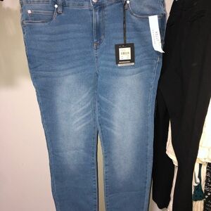 Blue Tahari Women's Skinny Jeans NWT